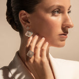 Gradiva Mother of Pearl | Diamond Ring | 18K Gold